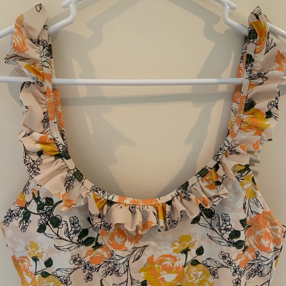 One-Piece Swimsuit - Picture 5 of 11